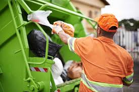 Best Construction Debris Removal  in De Motte, IN
